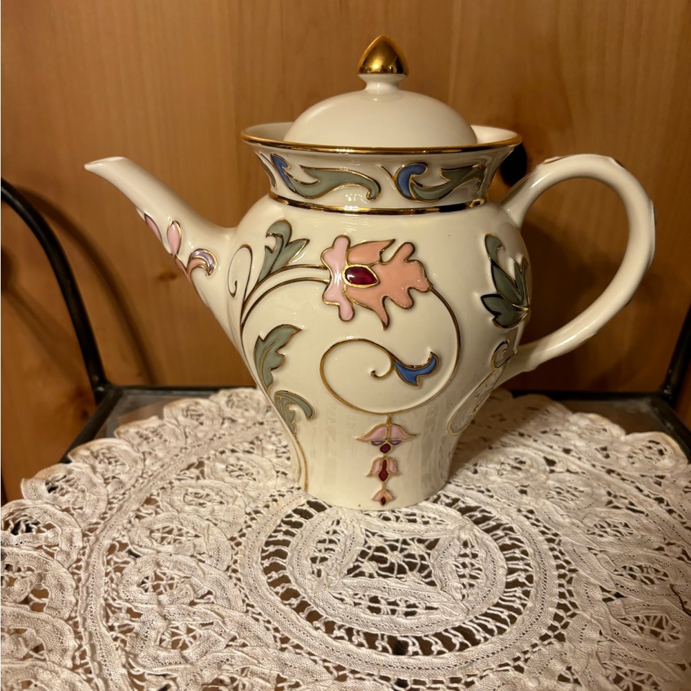 Lenox “Gilded Garden” Teapot